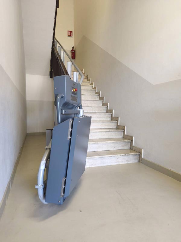 montascale immobiliare santa liberata barriere architettoniche